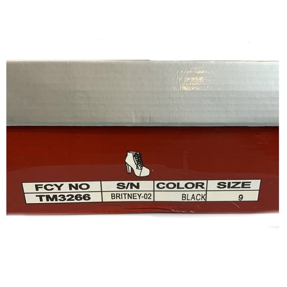 Breckelle's Lace Up Wooden Chunky High Heel Ankle Boot Bootie Size 9.5 - Picture 9 of 11